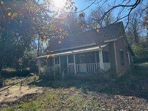 260 Spring St., Commerce, GA 30529