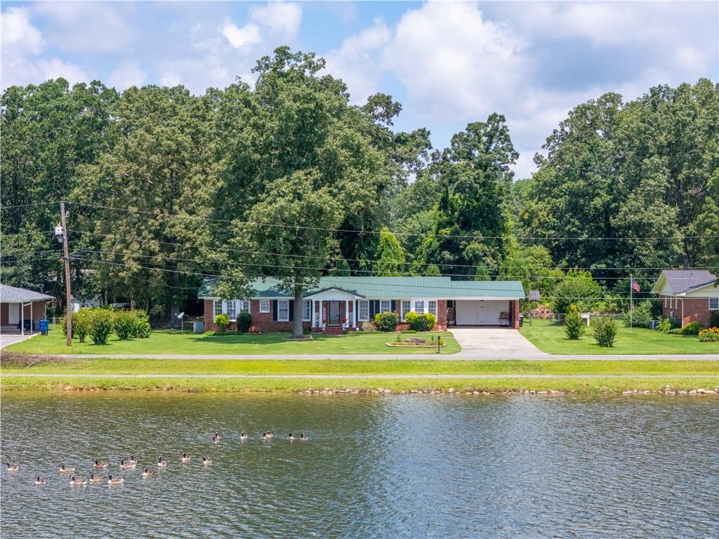 127 Shoreline Dr., Rome, GA 30165