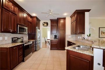 340 Channings Lake Dr., Lawrenceville, GA 30043