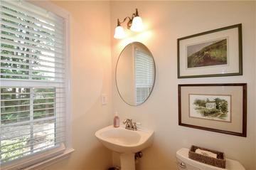 340 Channings Lake Dr., Lawrenceville, GA 30043