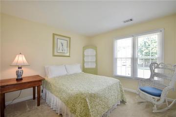 340 Channings Lake Dr., Lawrenceville, GA 30043
