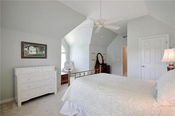340 Channings Lake Dr., Lawrenceville, GA 30043