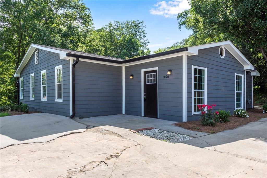 356 Lake Dr., Atlanta, GA 30354