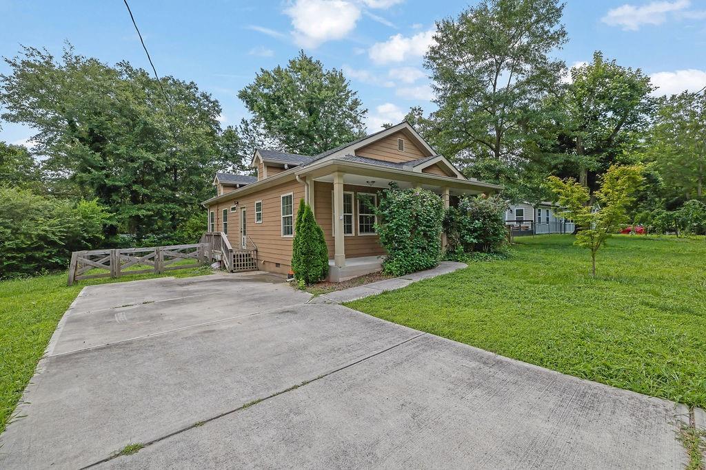 219 1st St., Woodstock, GA 30188