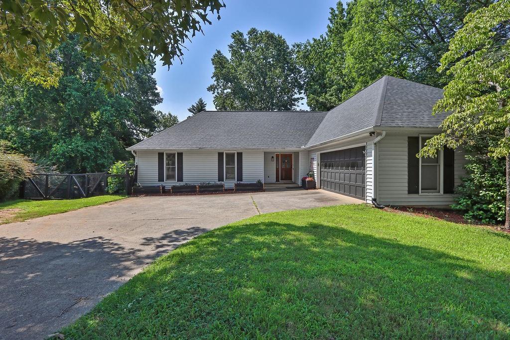 5209 Lanton Dr., Gainesville, GA 30504