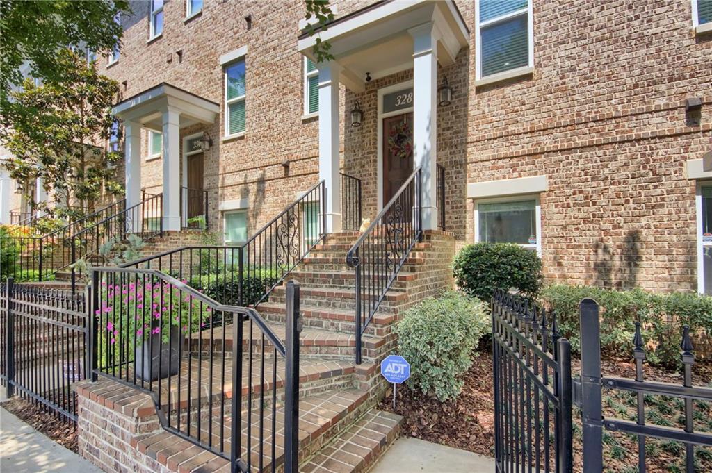 328 Brownstones Cir., Atlanta, GA 30312