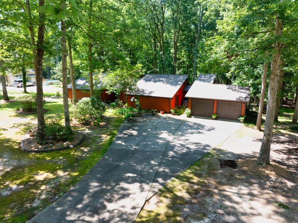 686 Hillwood Ct., Dacula, GA 30019