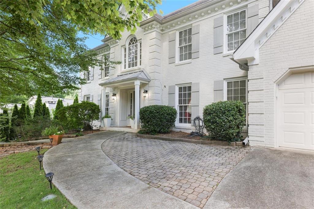 7045 Hunters Knoll, Sandy Springs, GA 30328