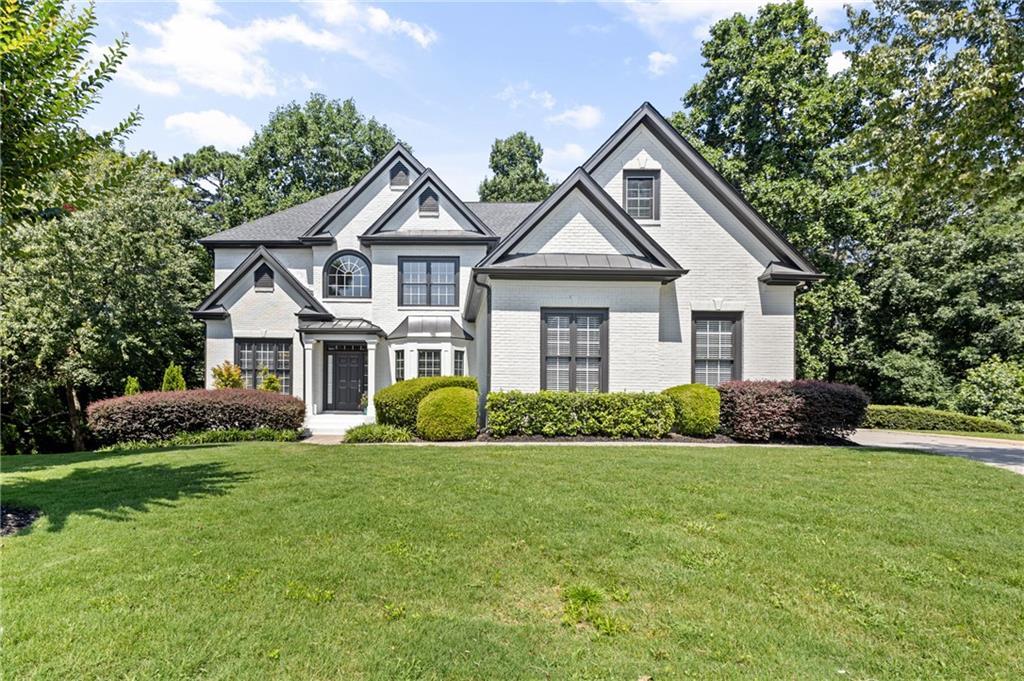 135 Emerald Ln., Roswell, GA 30075