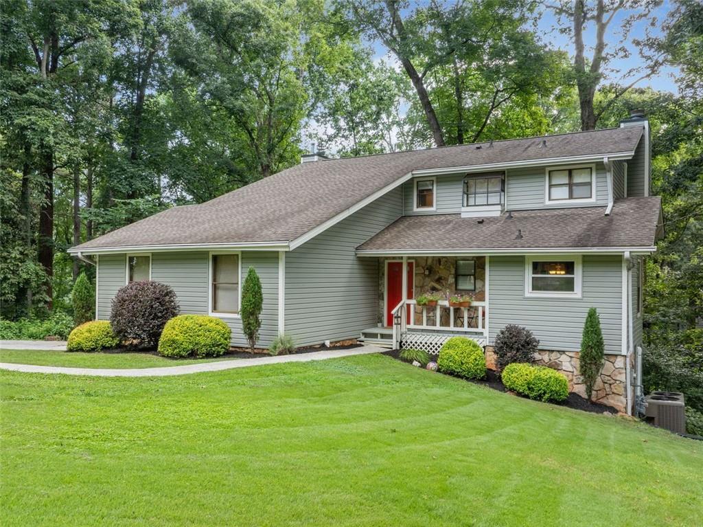 162 Nouveau Ct., Lilburn, GA 30047