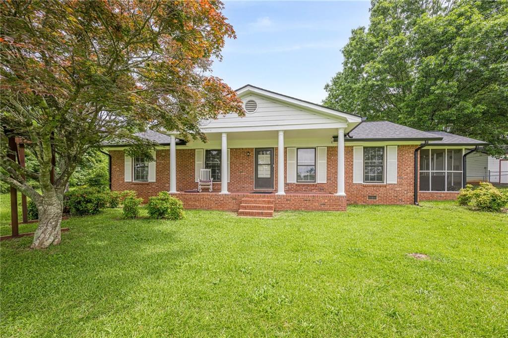 5709 Center Hill Church Rd., Loganville, GA 30052