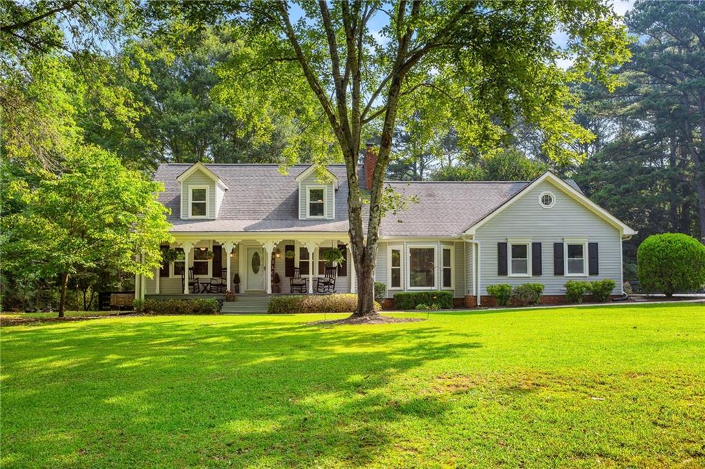 207 Lees Lake Rd., Fayetteville, GA 30214