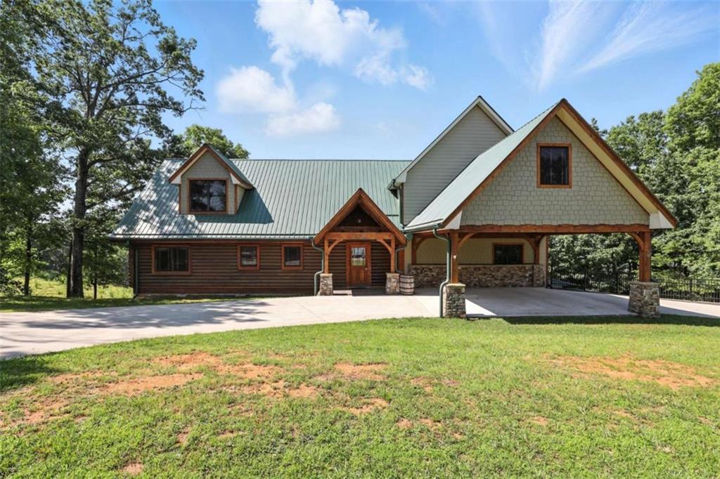929 Hickory Nut Mountain Rd., Tallulah Falls, GA 30573