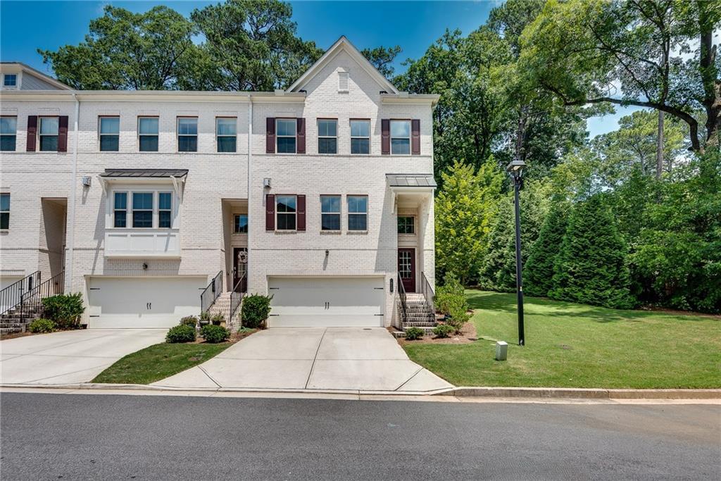 1823 Lynwood Ln., Atlanta, GA 30329