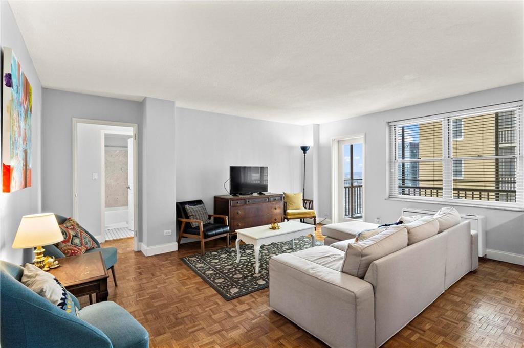 300 Peachtree St. #20 O, Atlanta, GA 30308