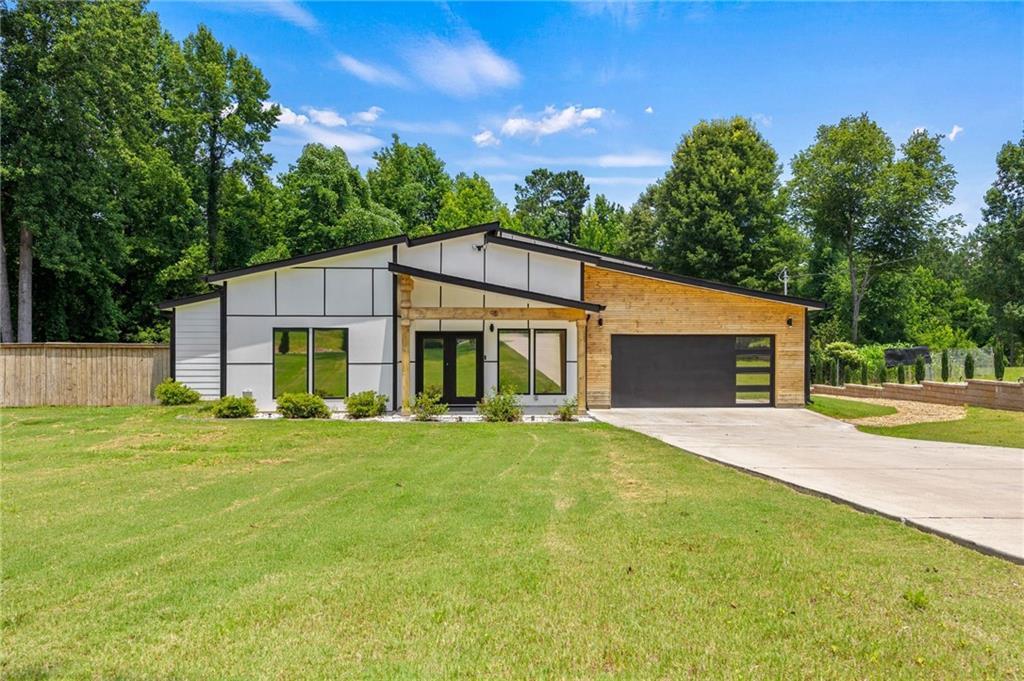 90 Mckown Rd., Fayetteville, GA 30214