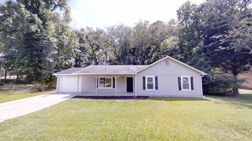 3136 Palomino Dr., Powder Springs, GA 30127