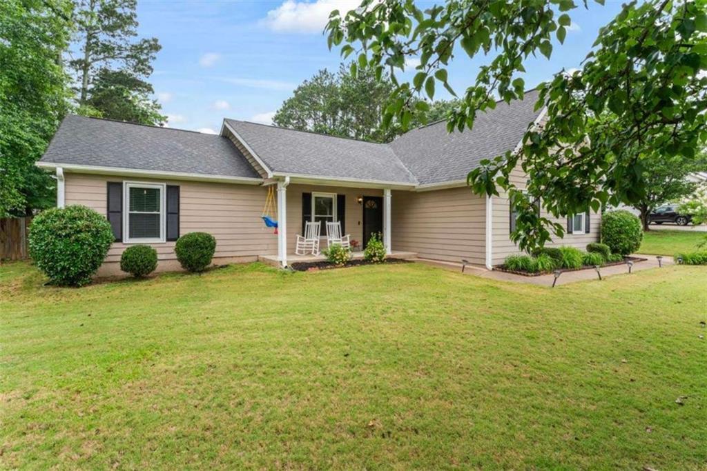200 Pine Tree Ln., Mcdonough, GA 30252
