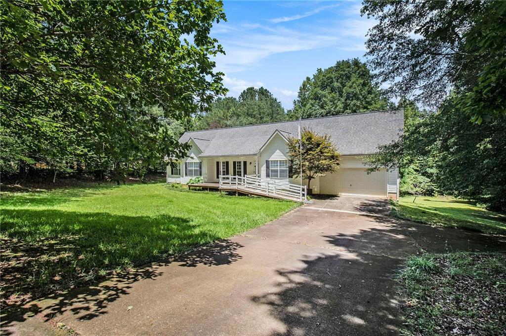 817 New Hope Rd., Mcdonough, GA 30252