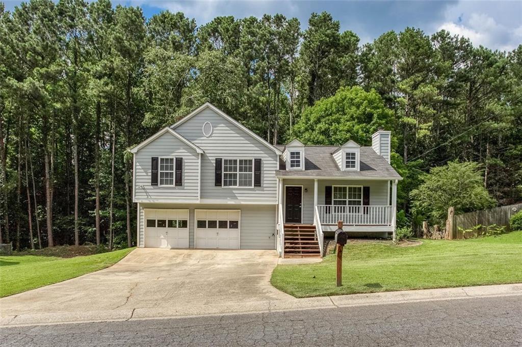 1049 Braddock Cir., Woodstock, GA 30189