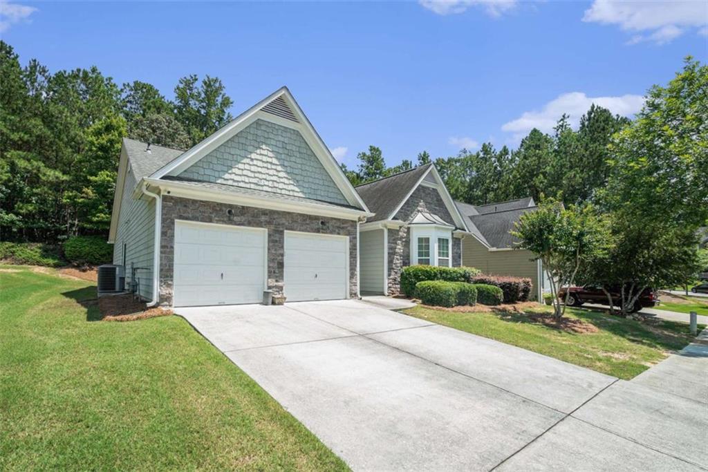 1856 Temple Park Dr., Loganville, GA 30052