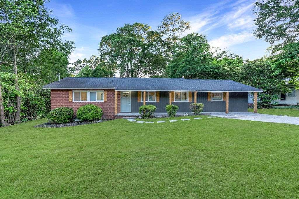 1091 Pine St., Conyers, GA 30012
