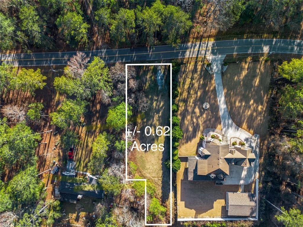 2562 Bermuda Rd., Stone Mountain, GA 30087