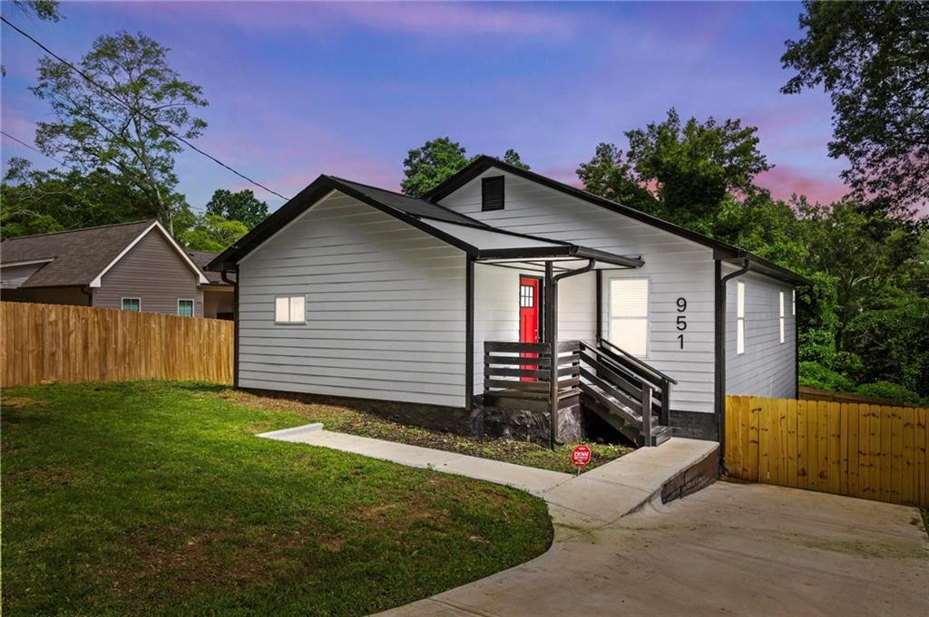 951 Reed Ave., Atlanta, GA 30344