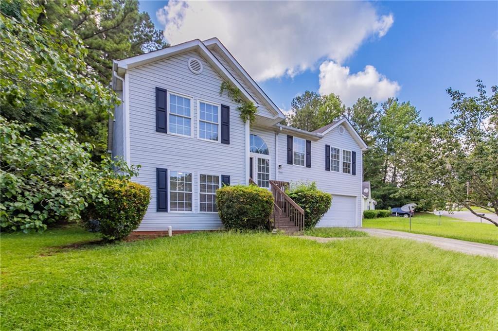 7092 Stonecreek Dr., Douglasville, GA 30134