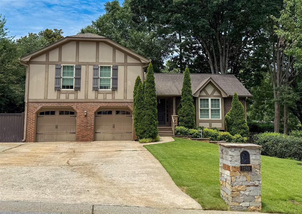 1280 Sanden Ferry Dr., Decatur, GA 30033