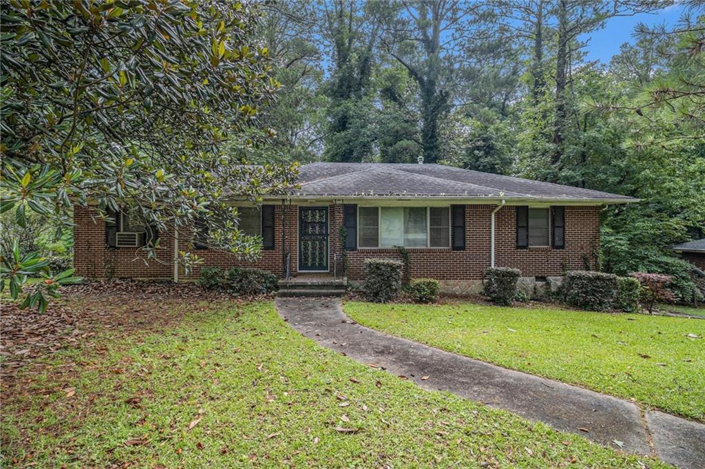 1206 Tuckawanna Dr., Atlanta, GA 30311