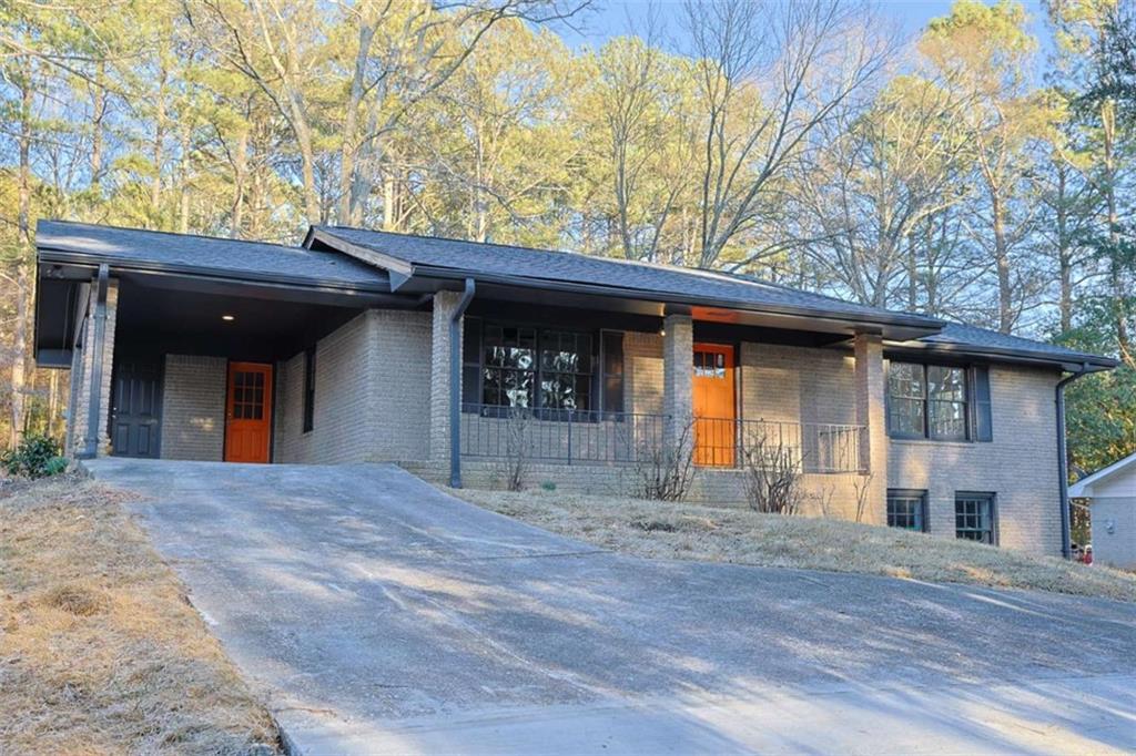 4011 Lake Carlton Rd., Loganville, GA 30052