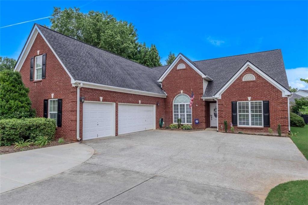 5176 Ashbury Manor Ln., Sugar Hill, GA 30518