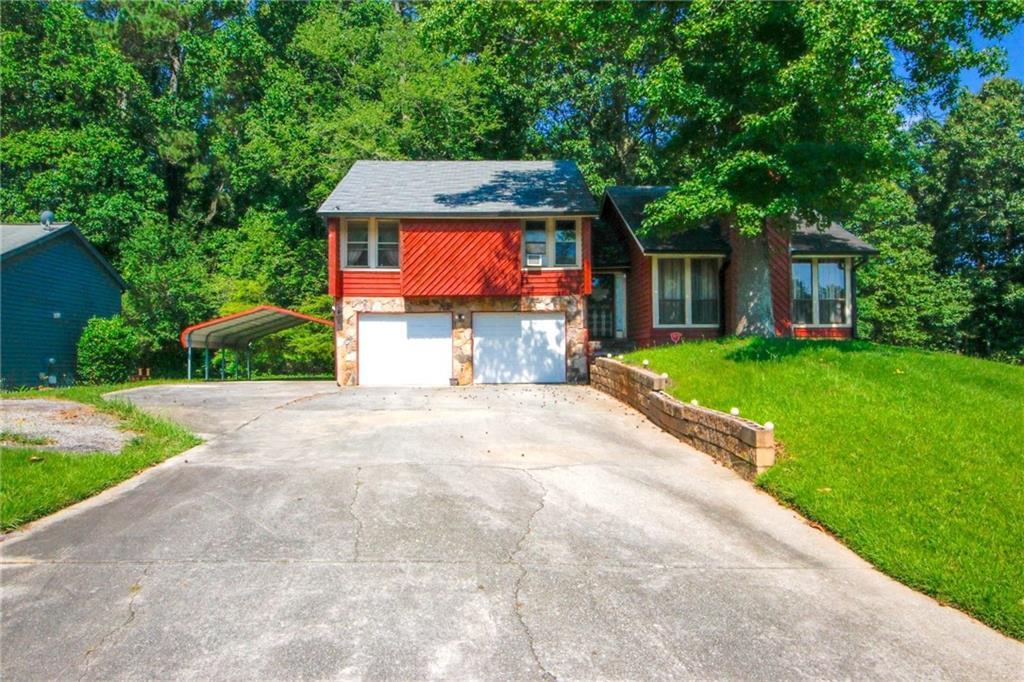 1030 Chapman Ln., Stone Mountain, GA 30088