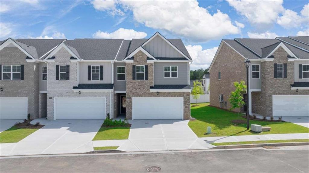 205 Silver Moon Dr., Loganville, GA 30052