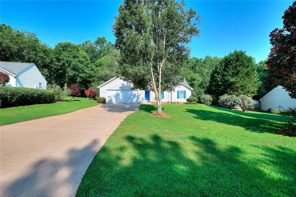 504 Stoney Creek Dr., Winder, GA 30680