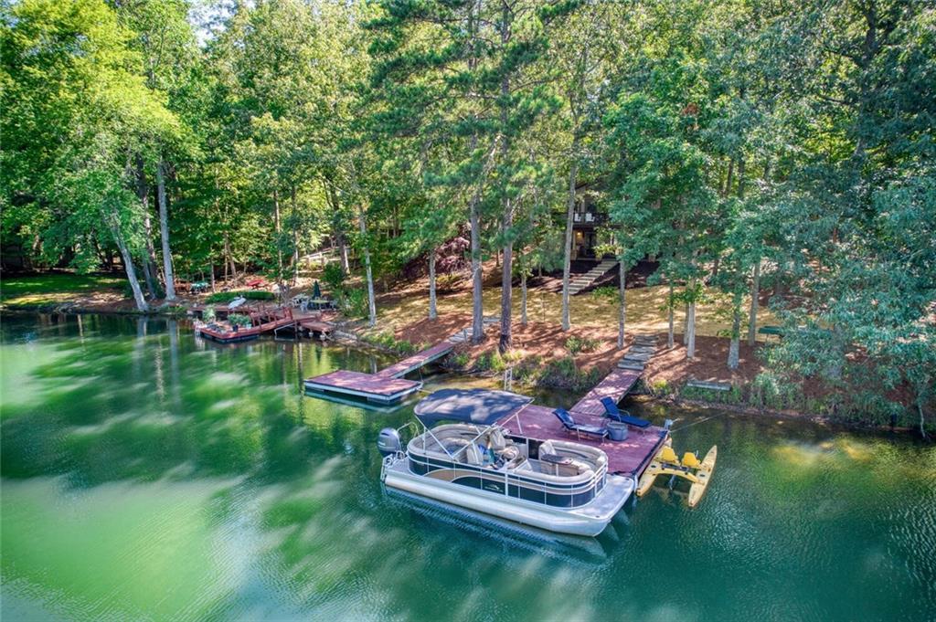 225 Lakeview Cir., Waleska, GA 30183