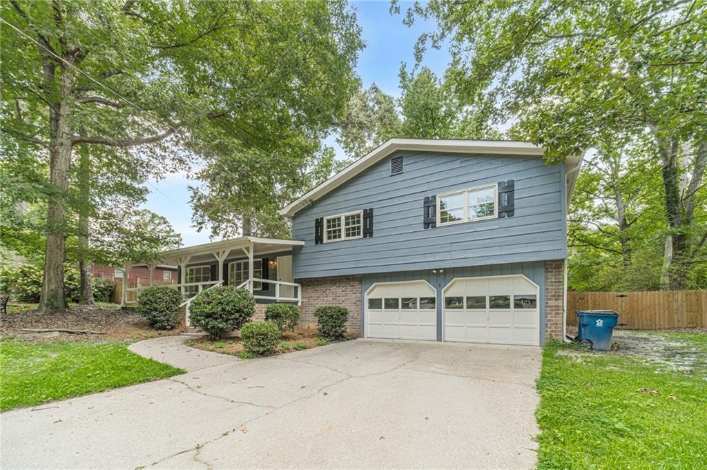 1348 Branchwood Dr., Snellville, GA 30078