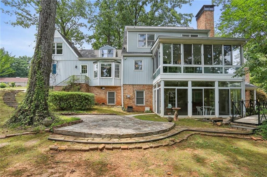 5622 Williamsburg Dr., Norcross, GA 30093