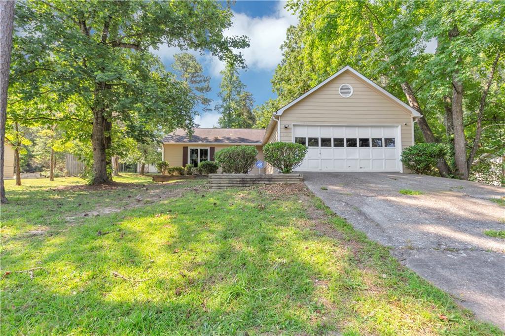 6725 River Glen Dr., Riverdale, GA 30296