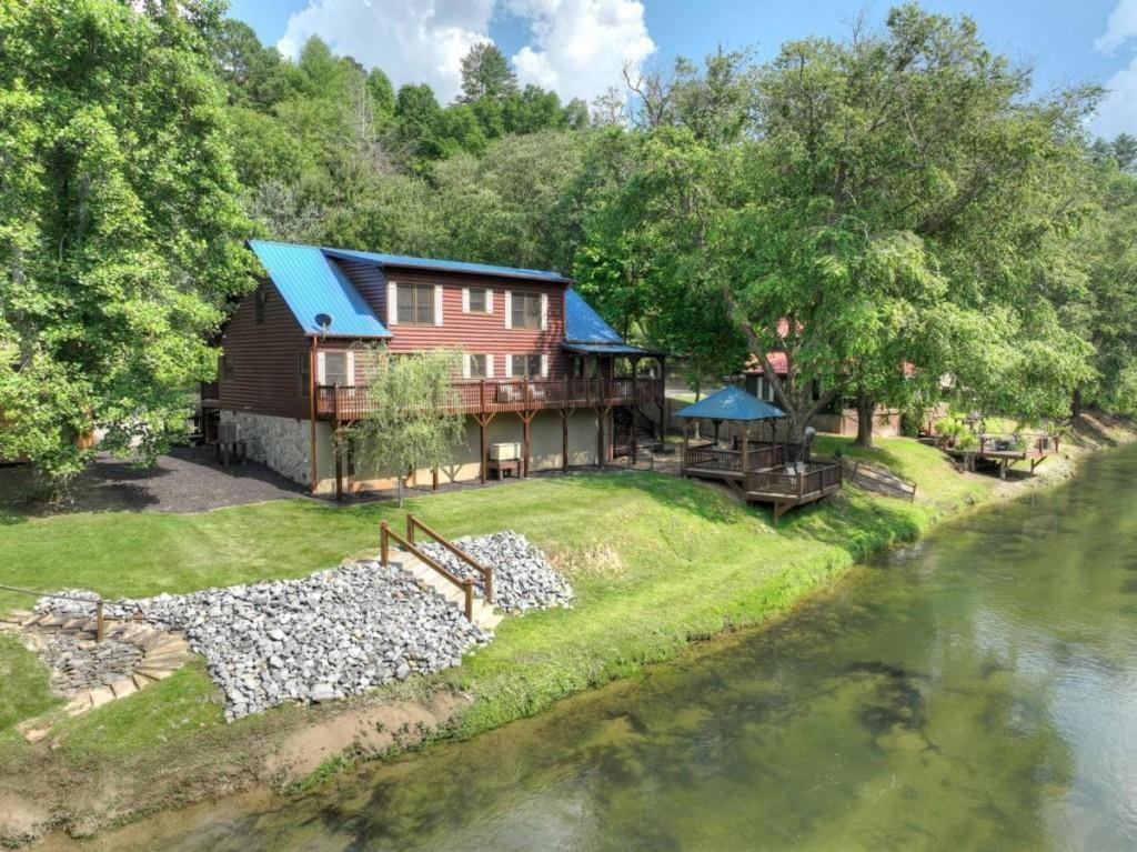 946 Fish Trap Tr., Mineral Bluff, GA 30559