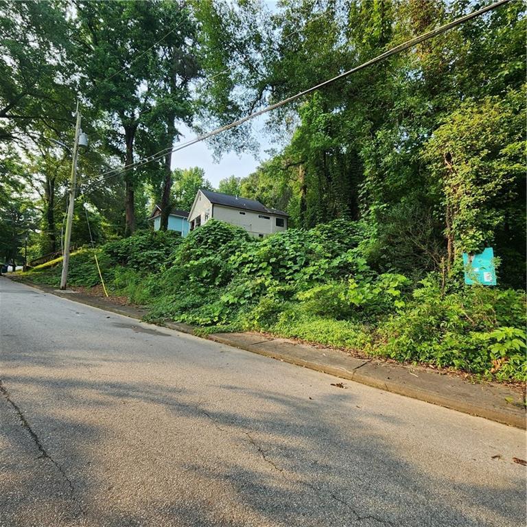 1039 Margaret Pl., Atlanta, GA 30318