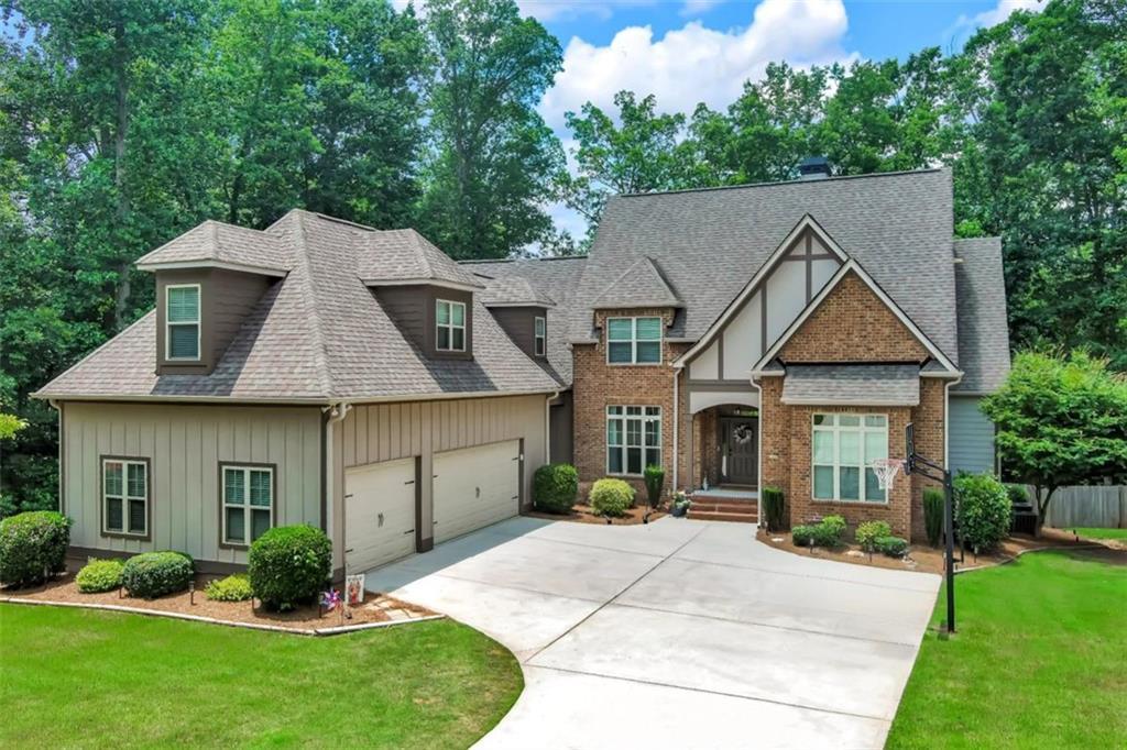 121 Walden Pond Tr., Senoia, GA 30276