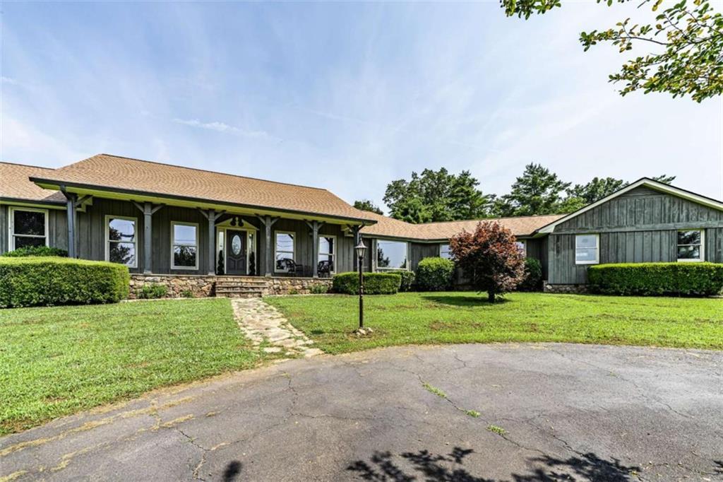 4253 Adairsville Rd., Adairsville, GA 30103