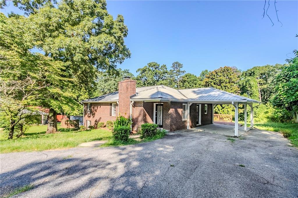 3305 Lakeland Rd., Gainesville, GA 30506