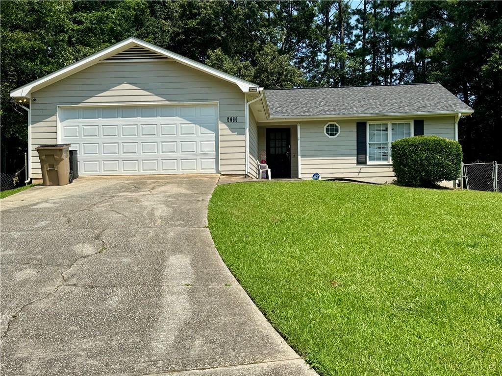 5709 Buck Ct., Ellenwood, GA 30294