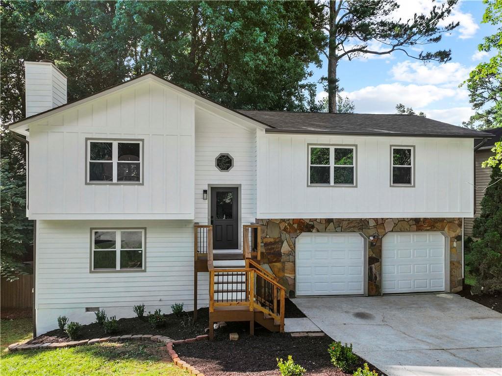 975 Memory Ln., Lawrenceville, GA 30044
