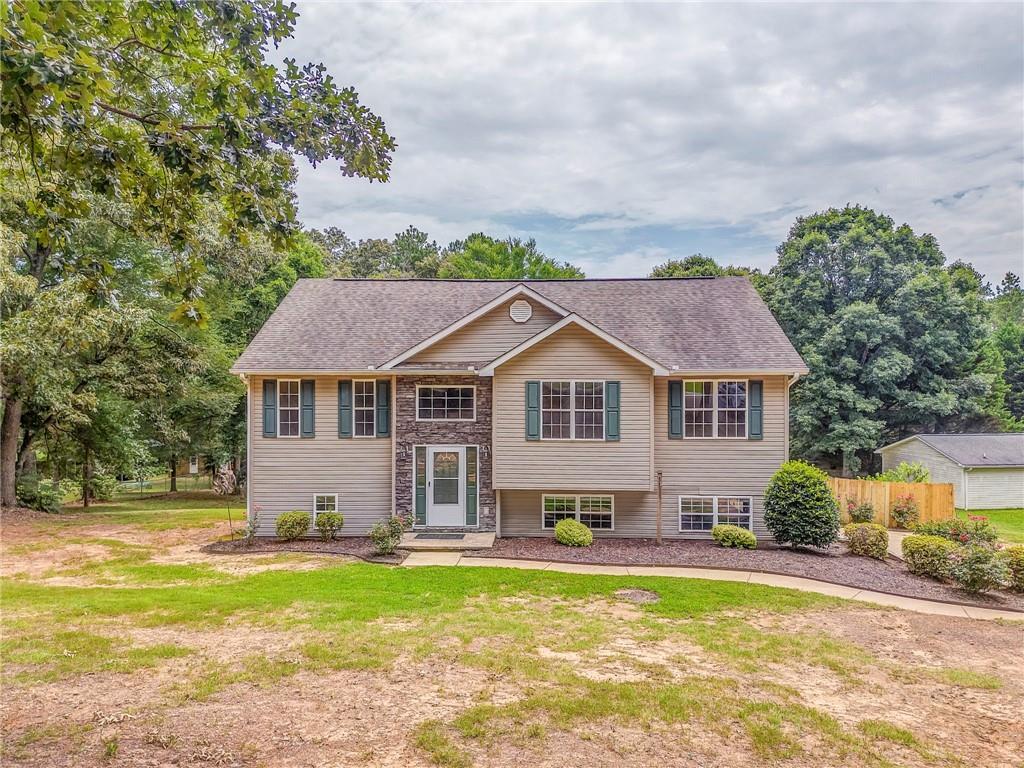 119 New Harmony Rd., Cedartown, GA 30125