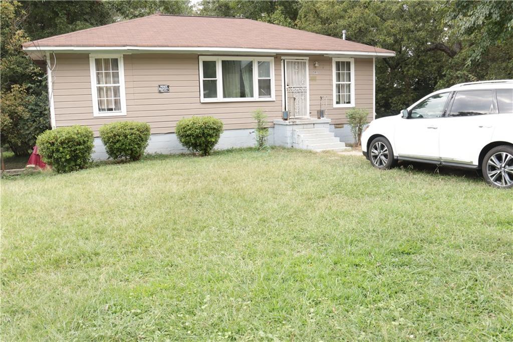 590 Elmwood Rd., Atlanta, GA 30318