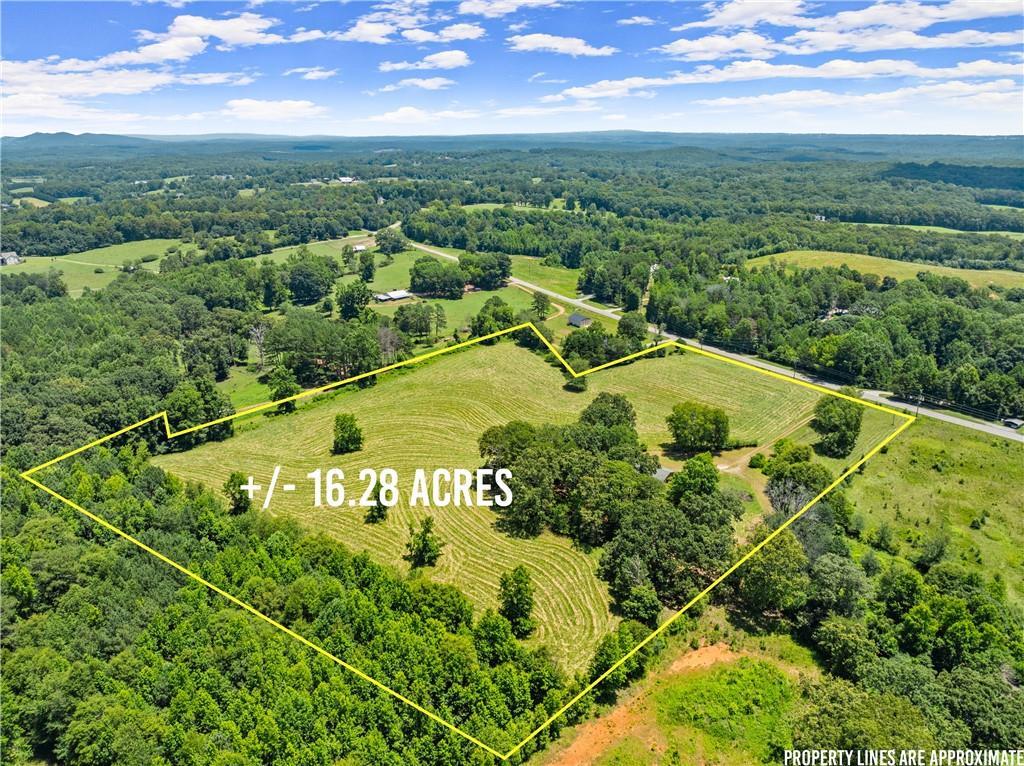 4169 Clarks Bridge Rd., Gainesville, GA 30506
